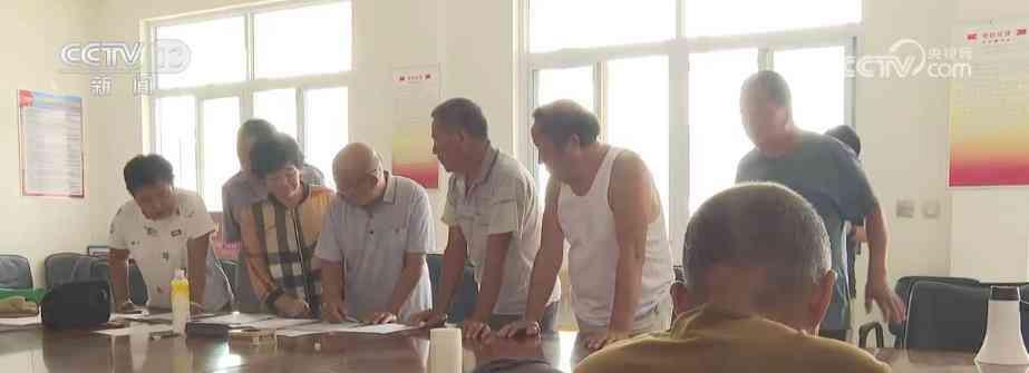  泛滥退去 各方努力重建受灾农田