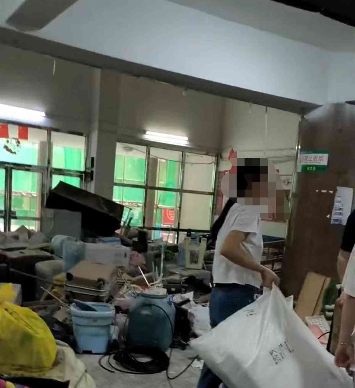  医学院宿舍装修拖延，学生无法入住