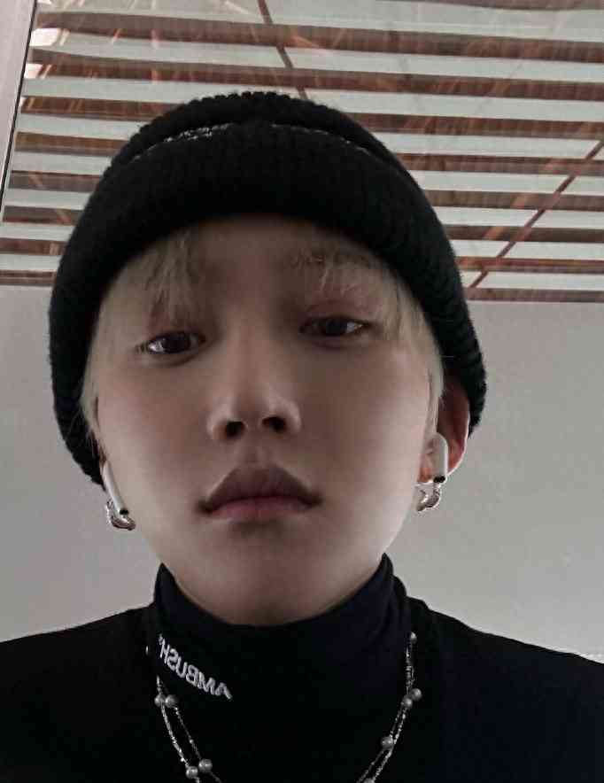 揭秘最近发生的事件：刘雨昕曾可妮现身张杰演唱会