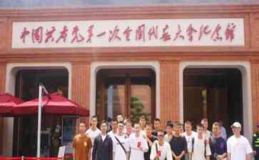  “老兵游上海”活动：守护过的土地 绚烂回忆