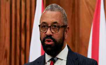  英国外交大臣首次访华, 中英关系寻求解冻