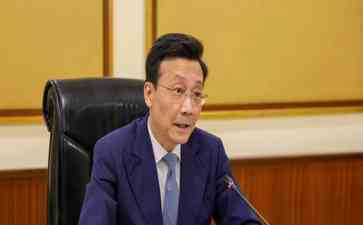  斯迈洛夫总理会见张霄大使，共商中哈合作新篇章