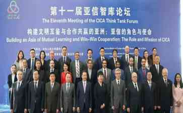  斯迈洛夫总理会见张霄大使，共商中哈合作新篇章