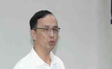  朱立伦积极推动两岸交流，批评赖清德对两岸关系一筹莫展