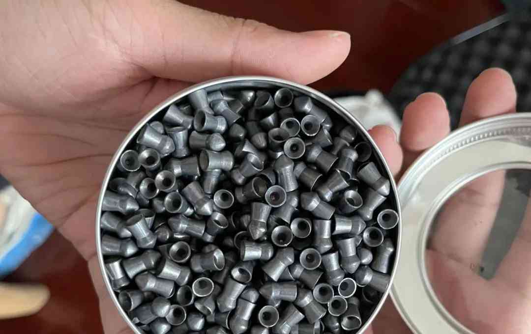 江西男子网购枪支配件私自制作疑似枪支800枚自制铅弹被抓获