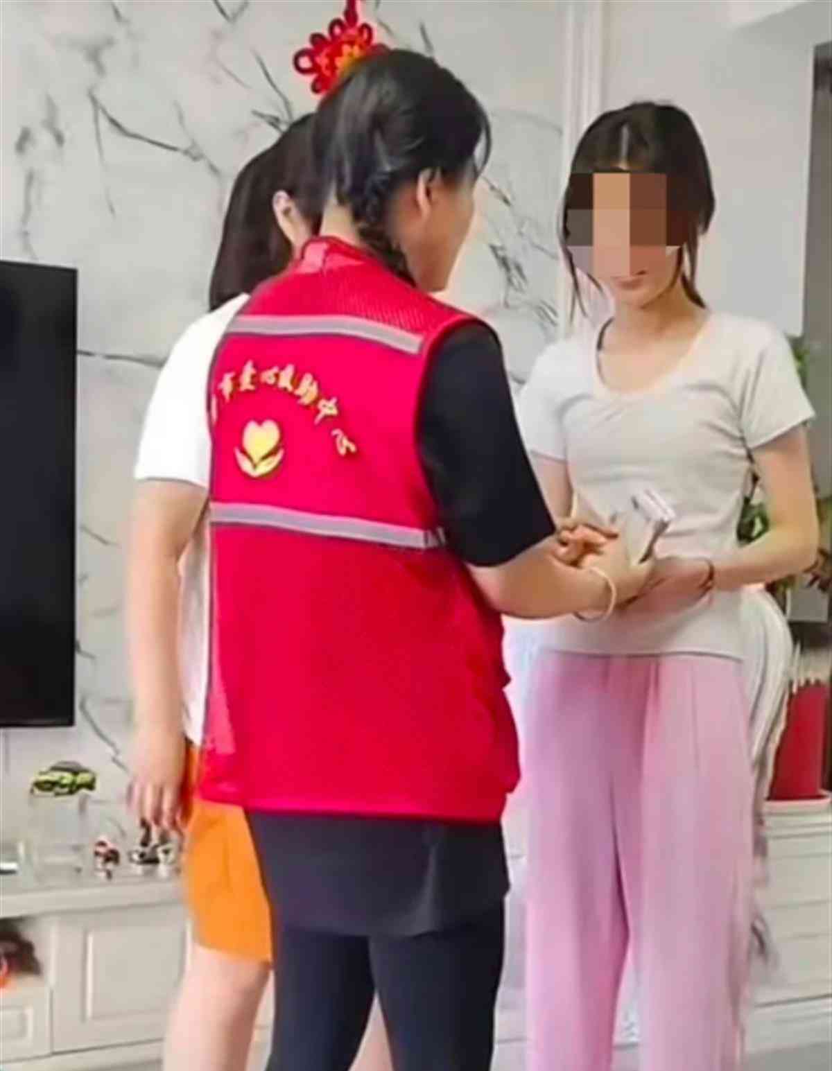  爱心救助中心涉贪丑闻曝光，困难家庭真实情况曝光引起质疑