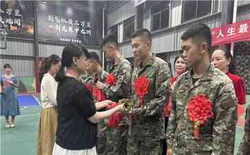  宁化县举办“人生最美是军旅”欢送老兵文艺汇演