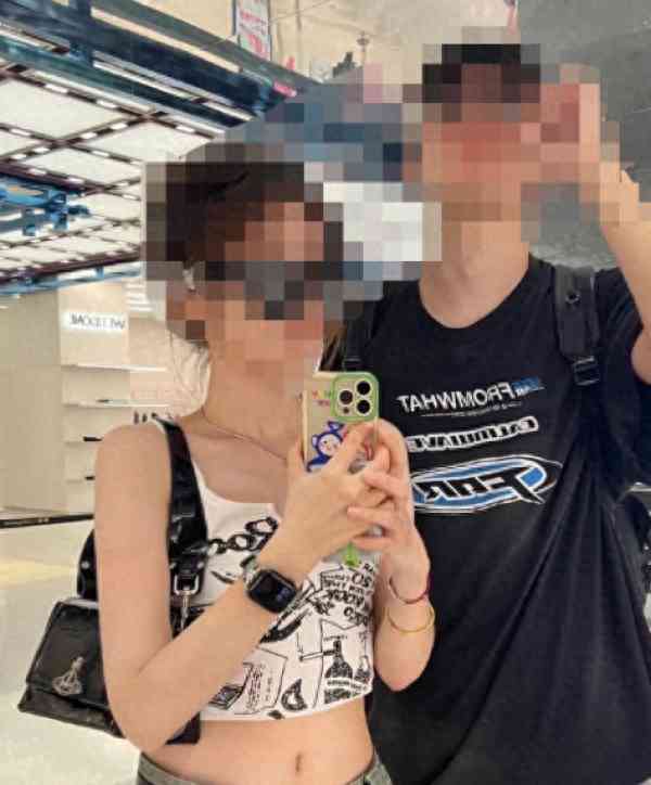 突发事件曝光 当光鲜的受助女生遭遇公众的知情权