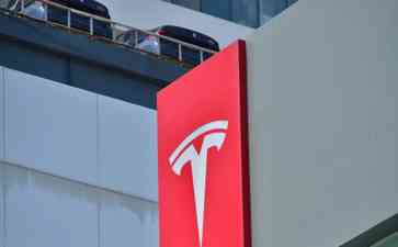  特斯拉新款Model 3上市，部分降价超预期