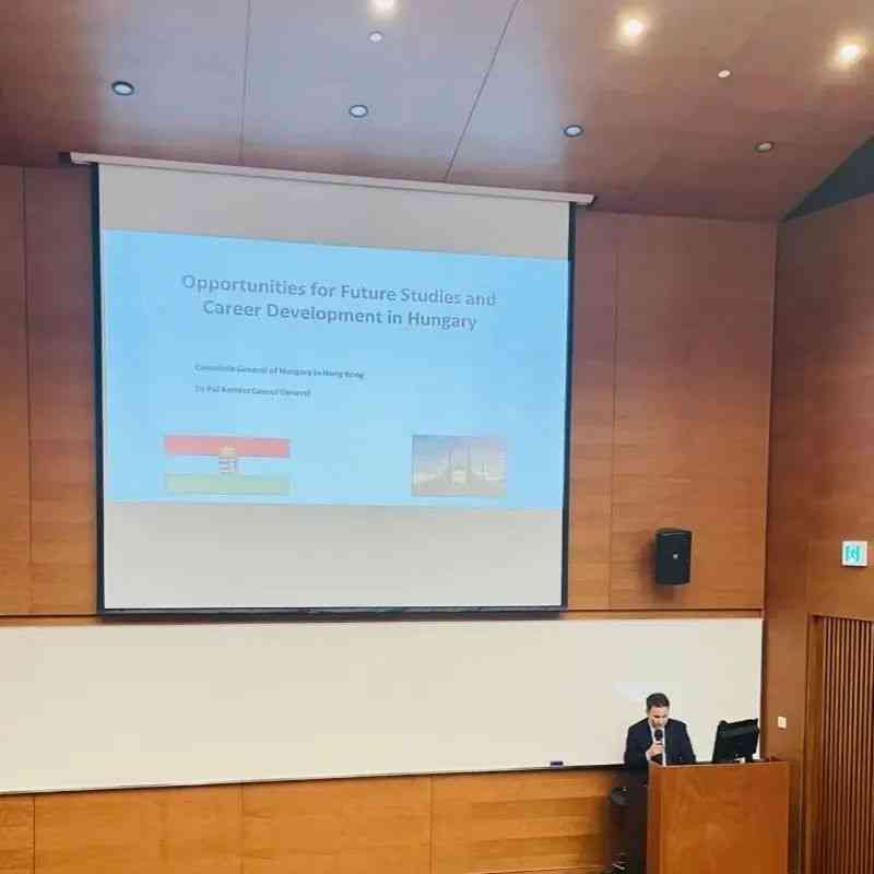  香港特区推出人才引进新政 留港就业机会将延长至两年
