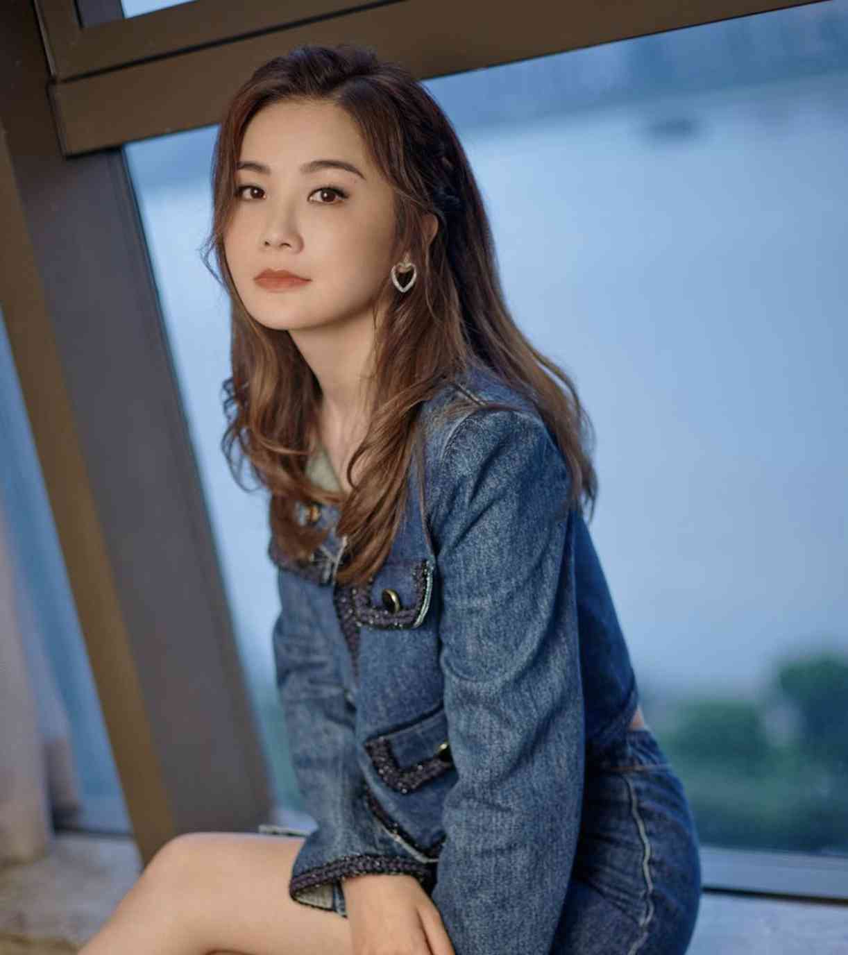 最新爆发事件揭秘。香港多名艺人豪宅因台风受灾