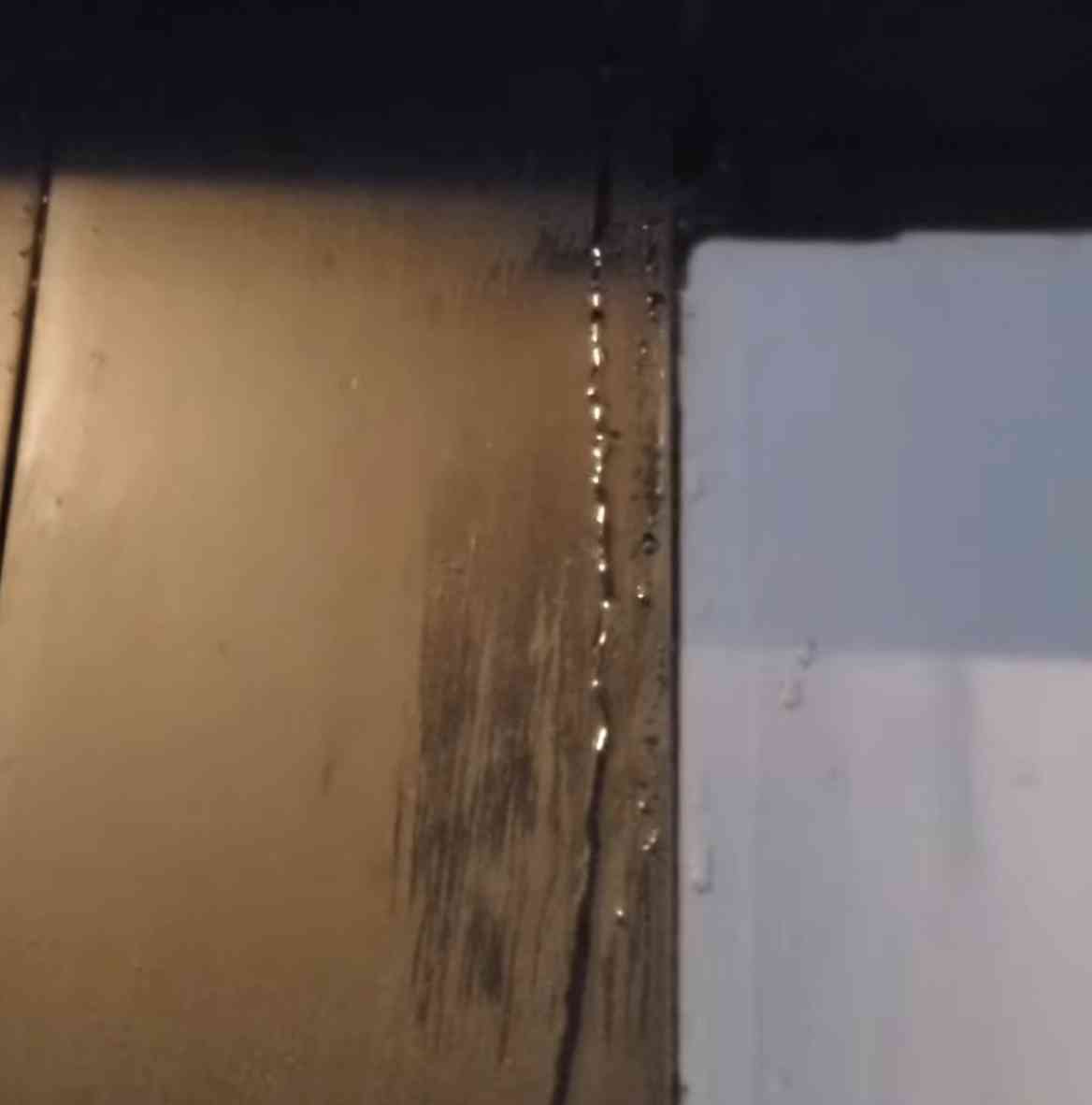 最新爆发事件揭秘。香港多名艺人豪宅因台风受灾
