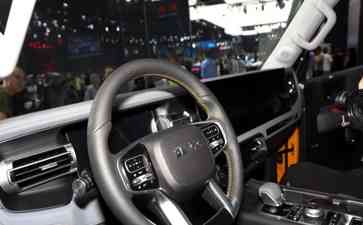  售价亲民，越野能力出众！硬派SUV BJ40成2023成都车展热门车型