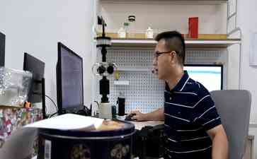 最热焦点事件。深圳天文台人员“人肉测风”走红