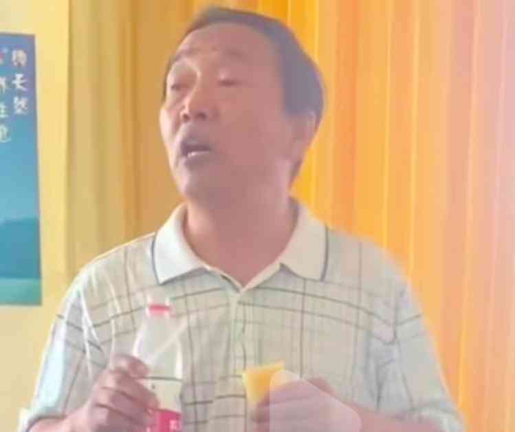  传奇董事长亲吃肥皂引网友惊叹！红卫牌香皂霸气回归！