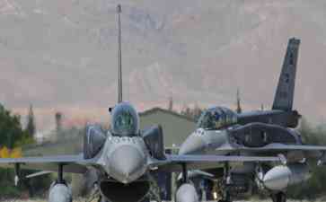  越南渴望飞翔：美国F-16战斗机或助力军事现代化