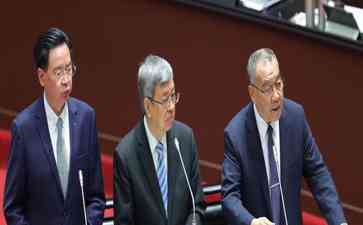  台湾政府搞乌龙？军备采购引发争议！