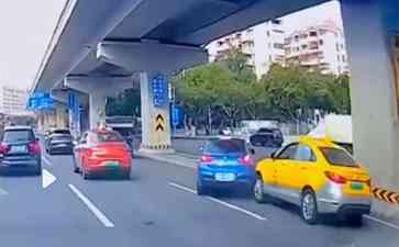  爆火的撞车！出租车与宝马相撞，谁该承担更大的责任？