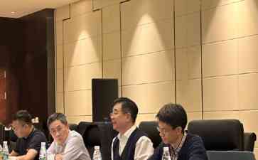  新任中国足协主席宋凯: 青训当成头等大事 