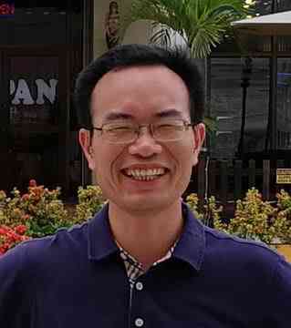兵转教师的规定进行一些解读。这一规定在过去已经有一些高校试水过，但今年又引发了广泛的讨论和争议。我们来回顾一下这背后的原