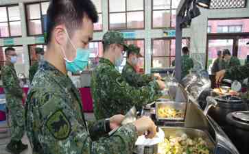  台军终于要涨伙食费了，引发内讧