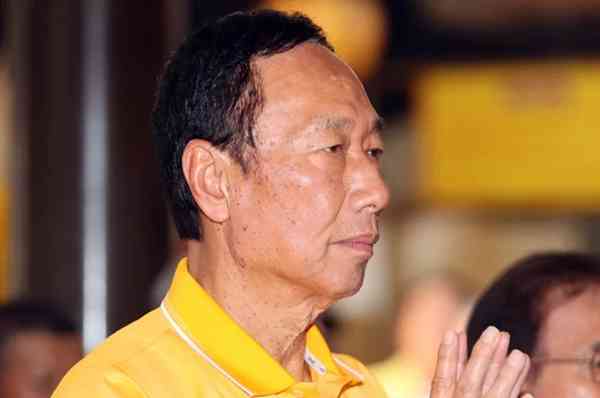 台湾议长支持蓝白组合，谢绝郭台铭参选