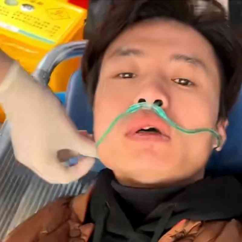  融创售楼处惊现打人事件！短视频博主遭遇疯狂索债惨遭殴打！