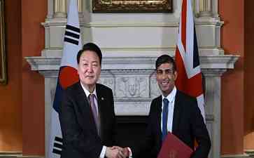  韩国总统访英遭质疑：攻击中国是何用意？