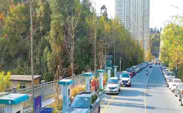  茅箭区首座路边充电站亮相，解决老旧小区“充电难”问题