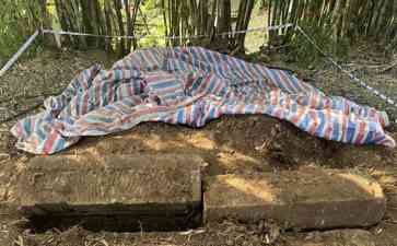  盗墓笔记再现！四川丹桂村现神秘盗墓行为