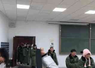  新晋价格刺客，国产羽绒服火了！