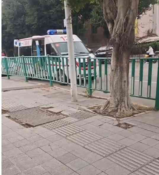 泉州三工人下水道遇难，救援部门全力搜寻