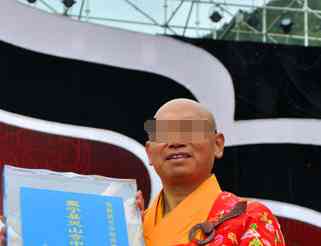 "住持与主播夫妻纠纷案再度延期审理,案情扑朔迷离"