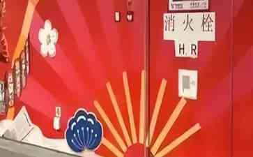  广西南宁地铁广告画引起热议