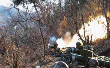  金正恩视察朝鲜军事基地
