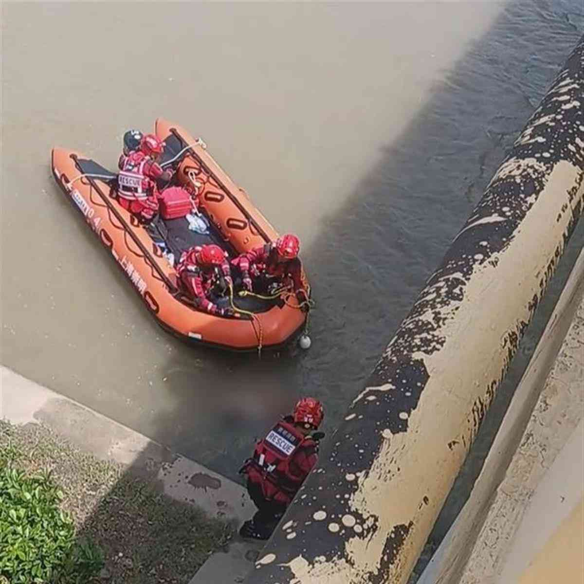  英勇青年救父溺亡，崇明悲剧引关注！